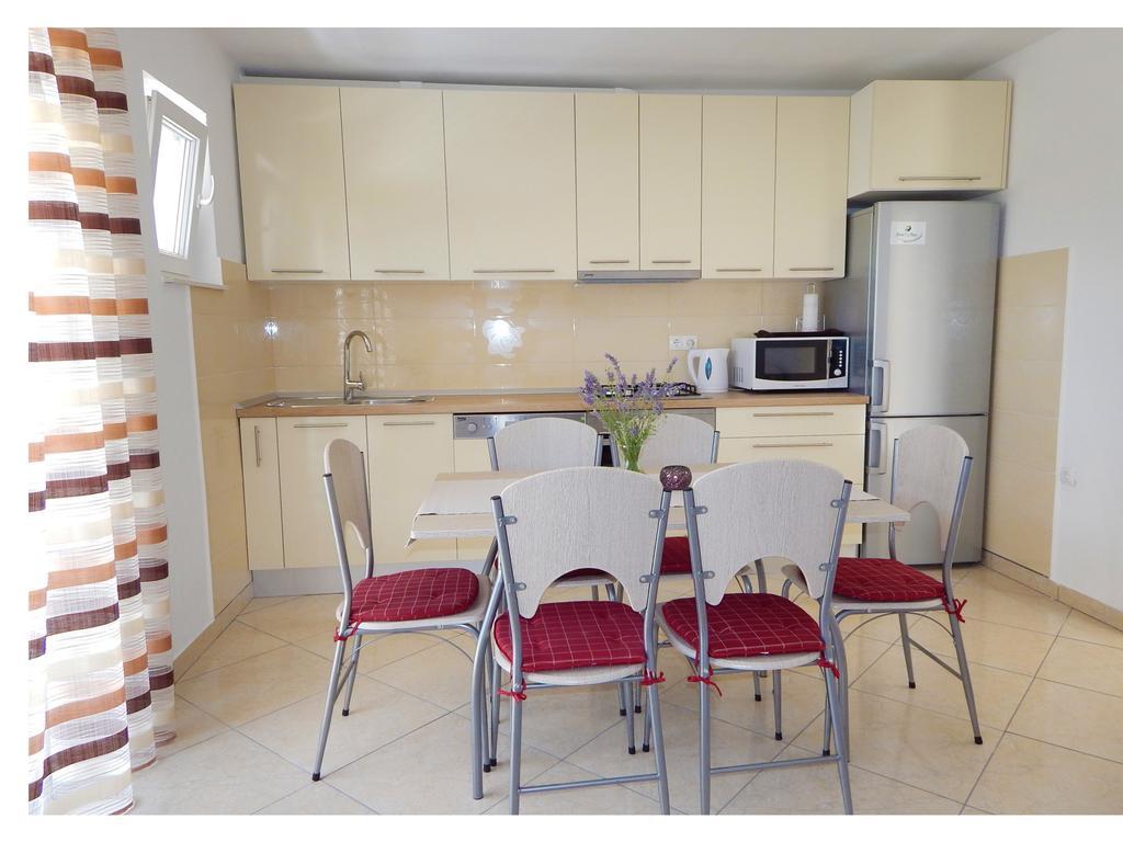 Apartments Nedjeljka Ražanj Δωμάτιο φωτογραφία